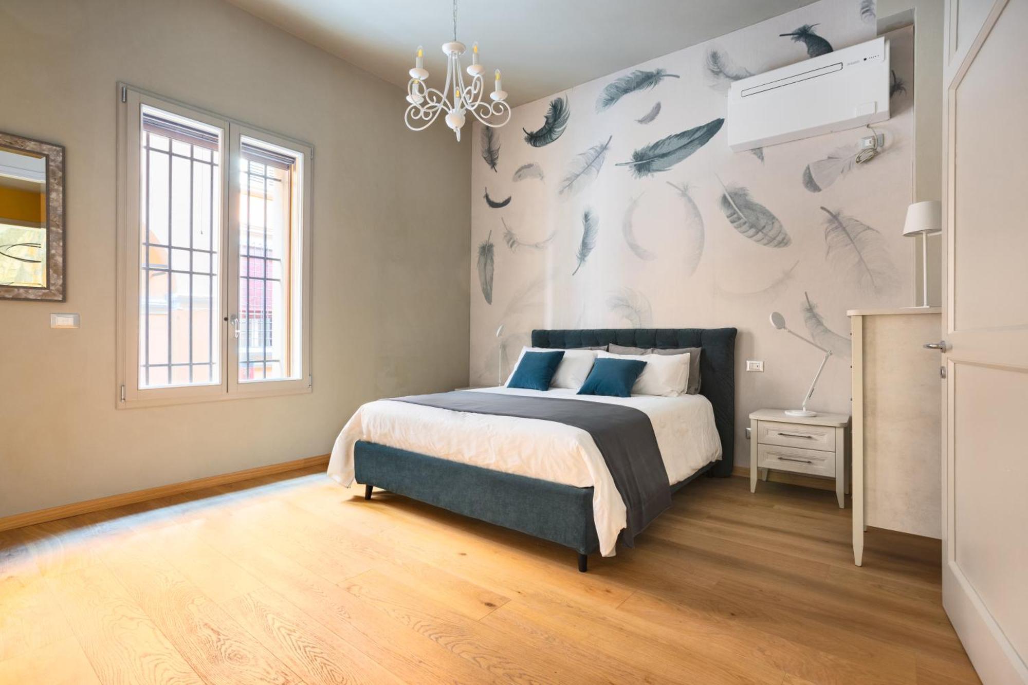 Central And Comfy Apartment Free Netflix And Disney Plus โบโลญญา ภายนอก รูปภาพ
