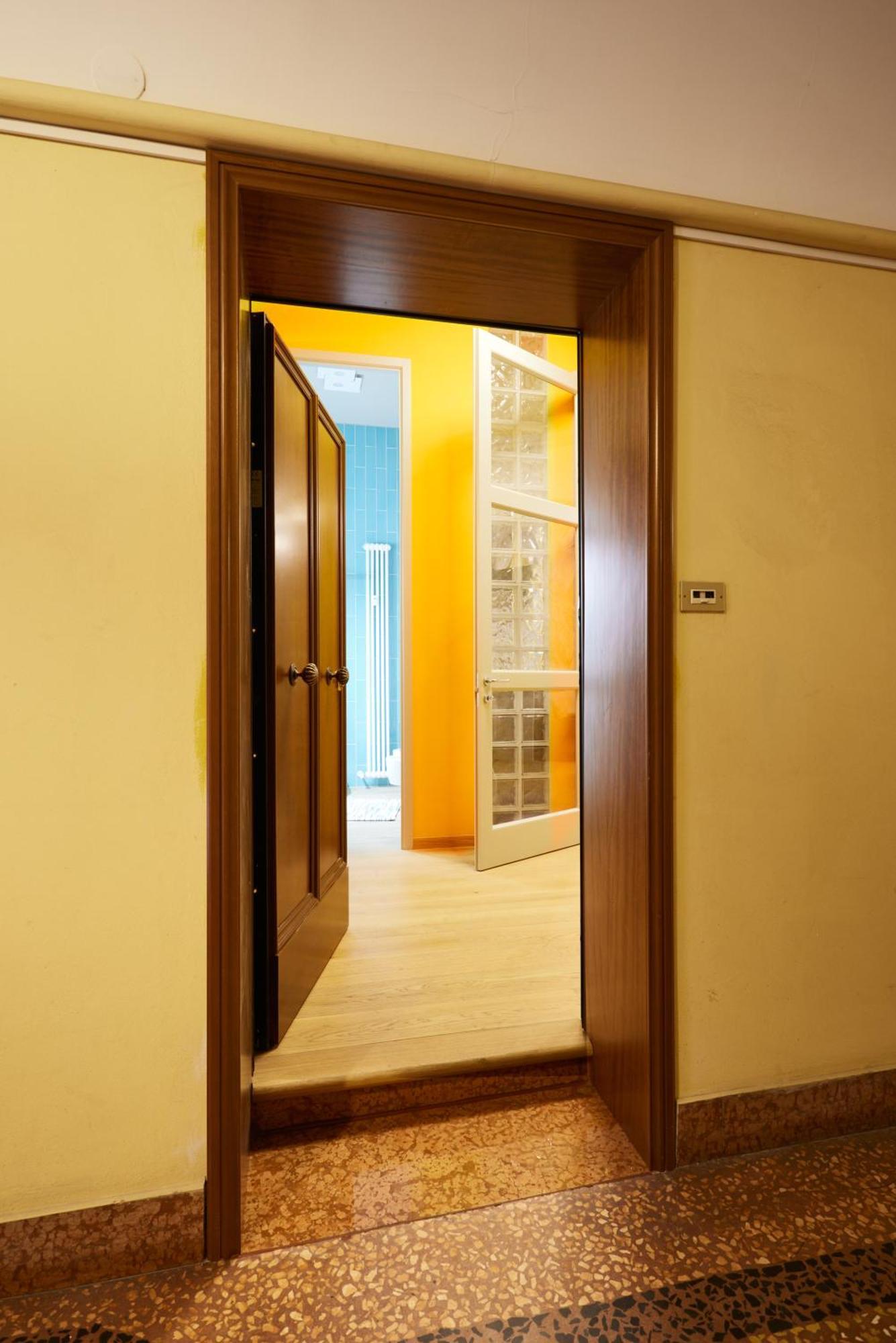 Central And Comfy Apartment Free Netflix And Disney Plus โบโลญญา ภายนอก รูปภาพ