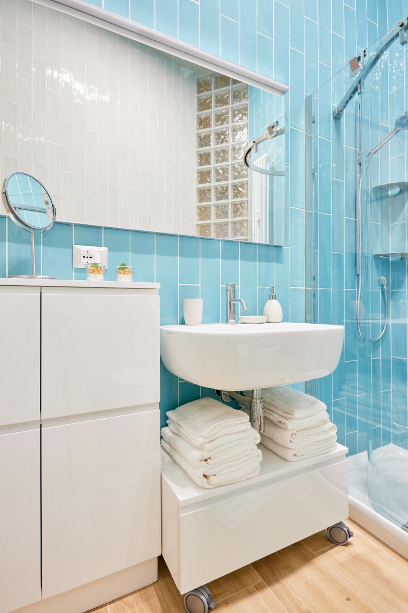 Central And Comfy Apartment Free Netflix And Disney Plus โบโลญญา ภายนอก รูปภาพ